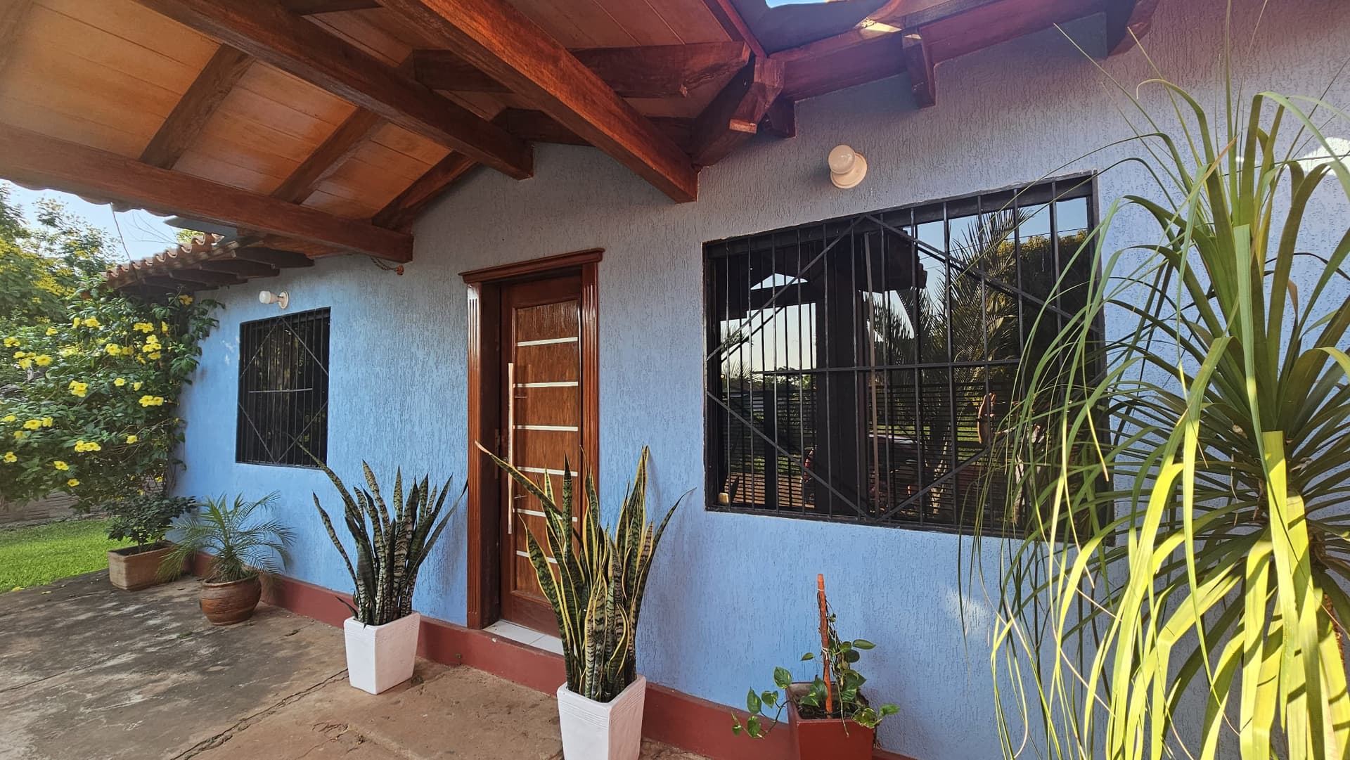 Vendo Hermosa Casa en Capiata Zona Supermercado Real Ruta 2