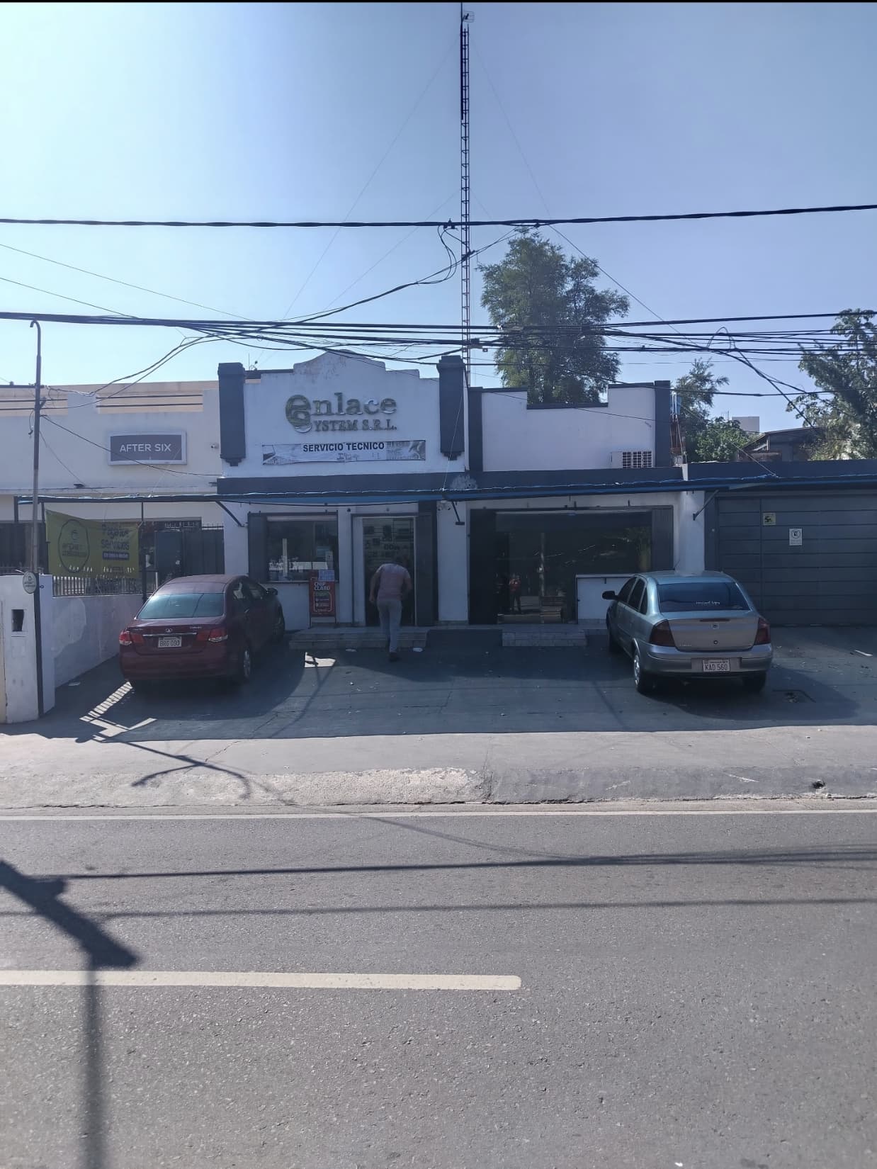 ???? Alquilo Salón Comercial/Oficina – Av. Carlos Antonio López