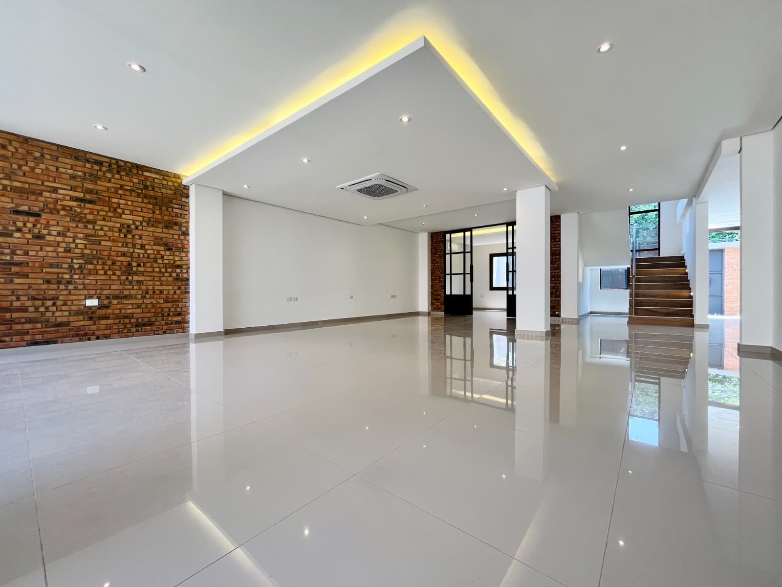 hermosa casa a estrenar en Mburucuya a Estrenar!, foto 1