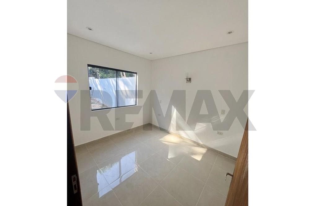 Chalet - Venta - Luque, Central, Paraguay, foto 5