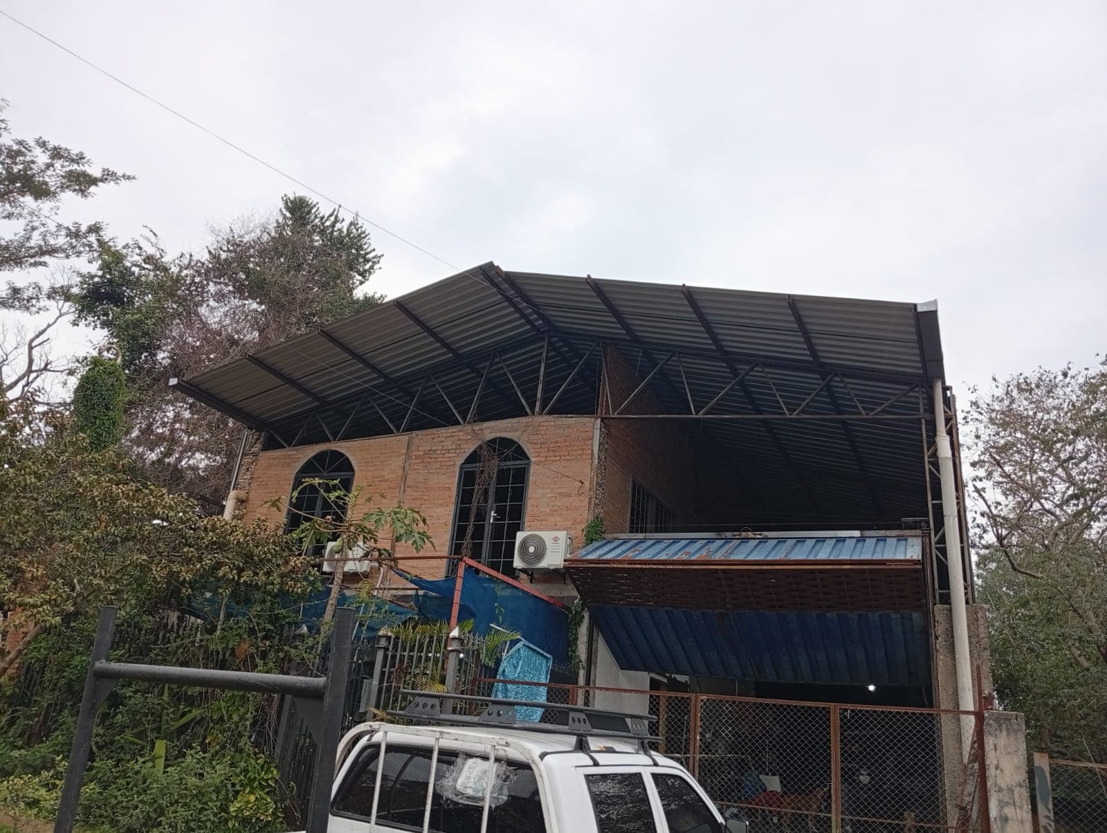 Tinglado En Ñemby A 6 Cuadras De Acceso Sur – Con Oficinas Y Energ. Trifásica — foto 3