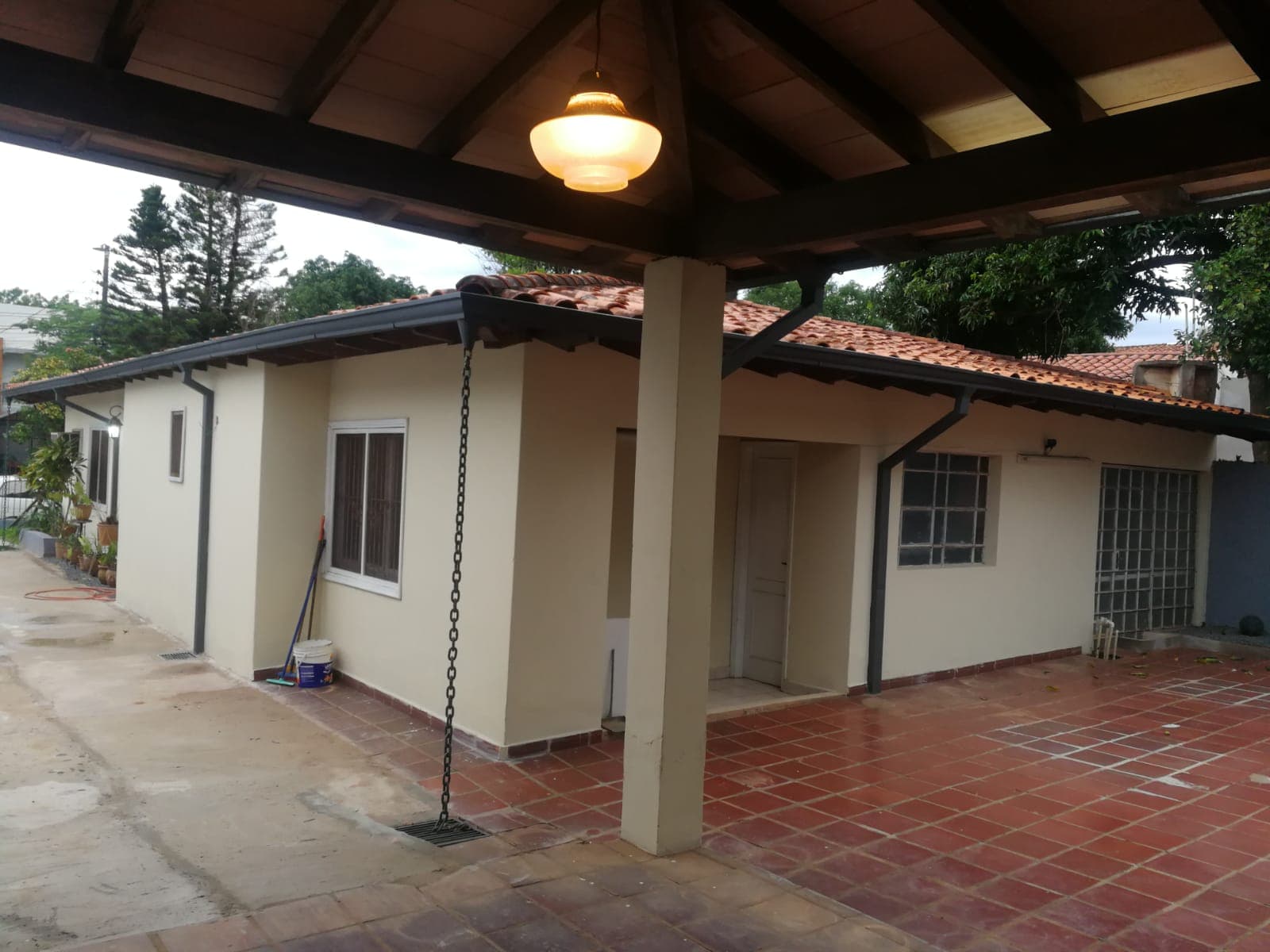 Amplio Chalet de una Planta en Barrio Cerro Corá, Lambaré - CLHO8415011, foto 4