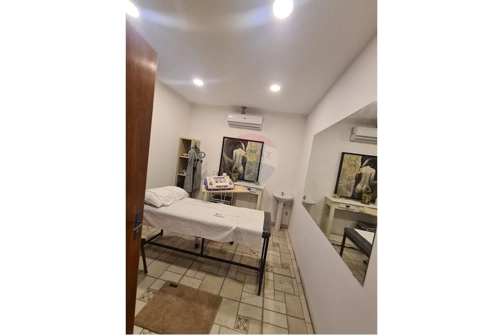 Local comercial moderno — foto 4