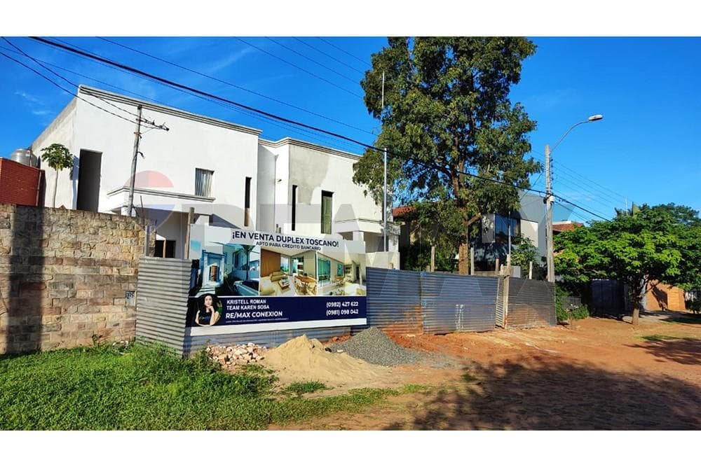 Se Vende Dúplex Toscano en Barrio America Luque!