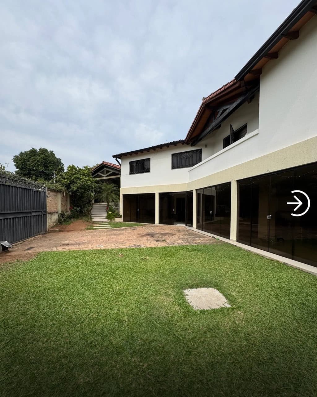 Amplia residencia en venta, foto 2