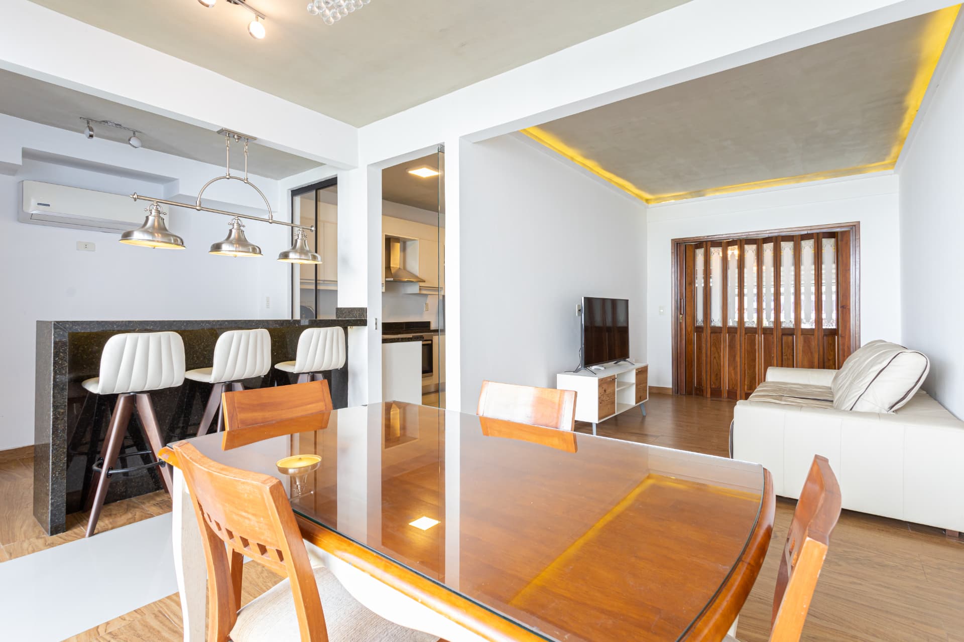 En Venta Hermosa Casa Pareada Con Ascensor - Barrio Herrera, foto 5