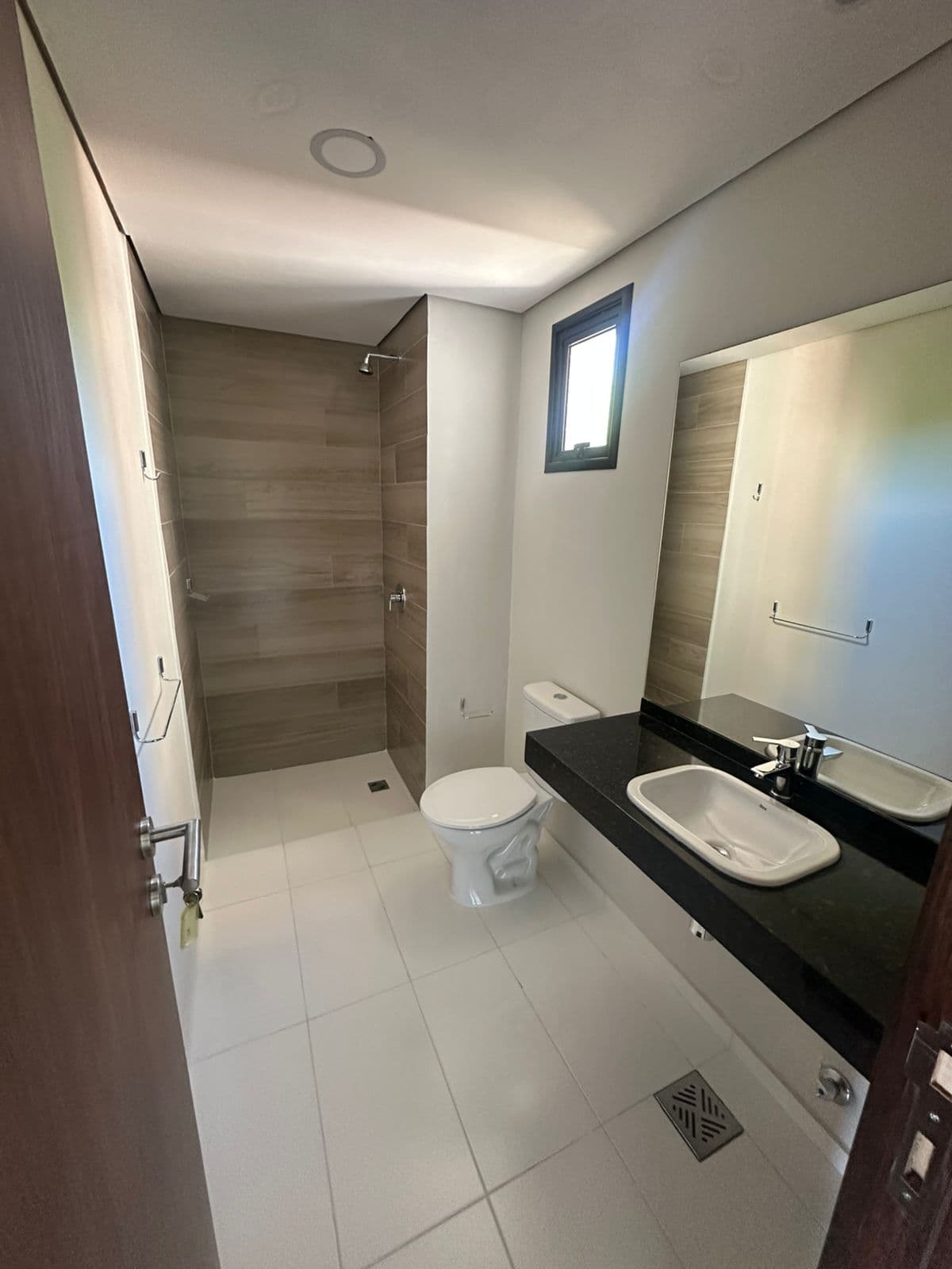 Departamento A Estrenar De 2 Dormitorios Con Cochera - Luque Tape Tuja, foto 4