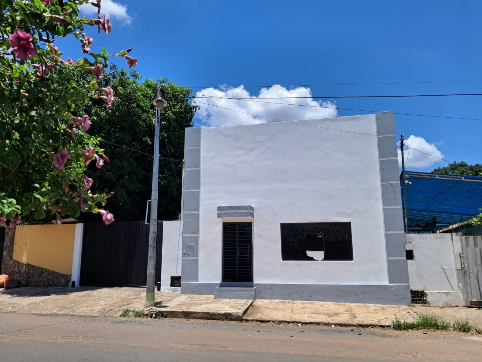 Showroom - Alquiler - Villa Elisa, Central, Paraguay