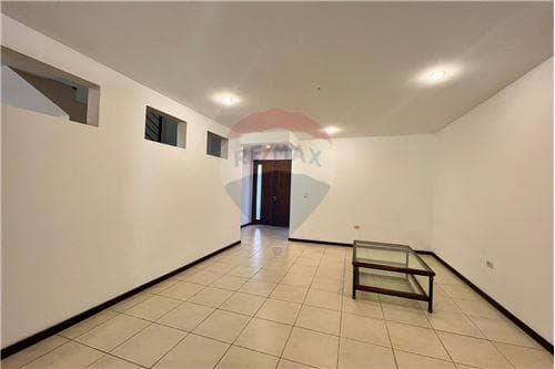 casa de 4 habitaciones en Asunción Villa Aurelia, foto 5