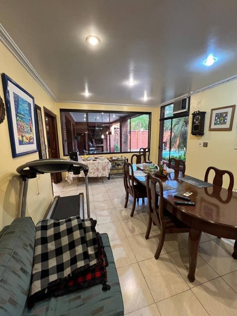 Lujosa residencia en b° manora, foto 3