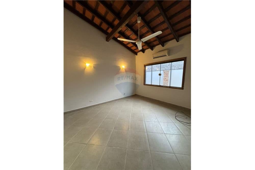 Casa de 2 dormitorios en lambare zona century plaza — foto 3