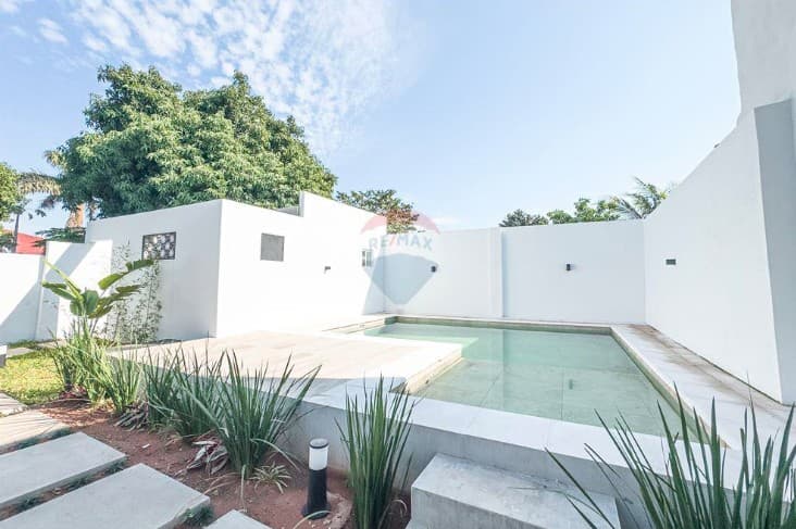 En venta amplia casa con piscina en Villa Elisa, foto 5