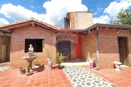 Casa en venta, central Luque, foto 2