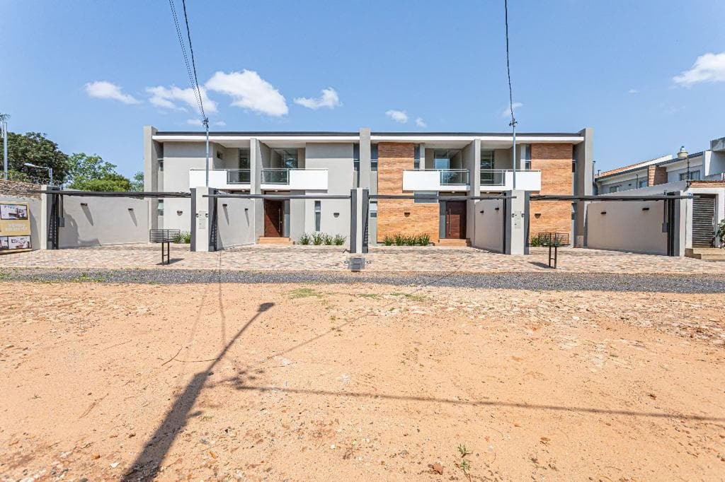 Duplex en Luque con pileta, foto 3