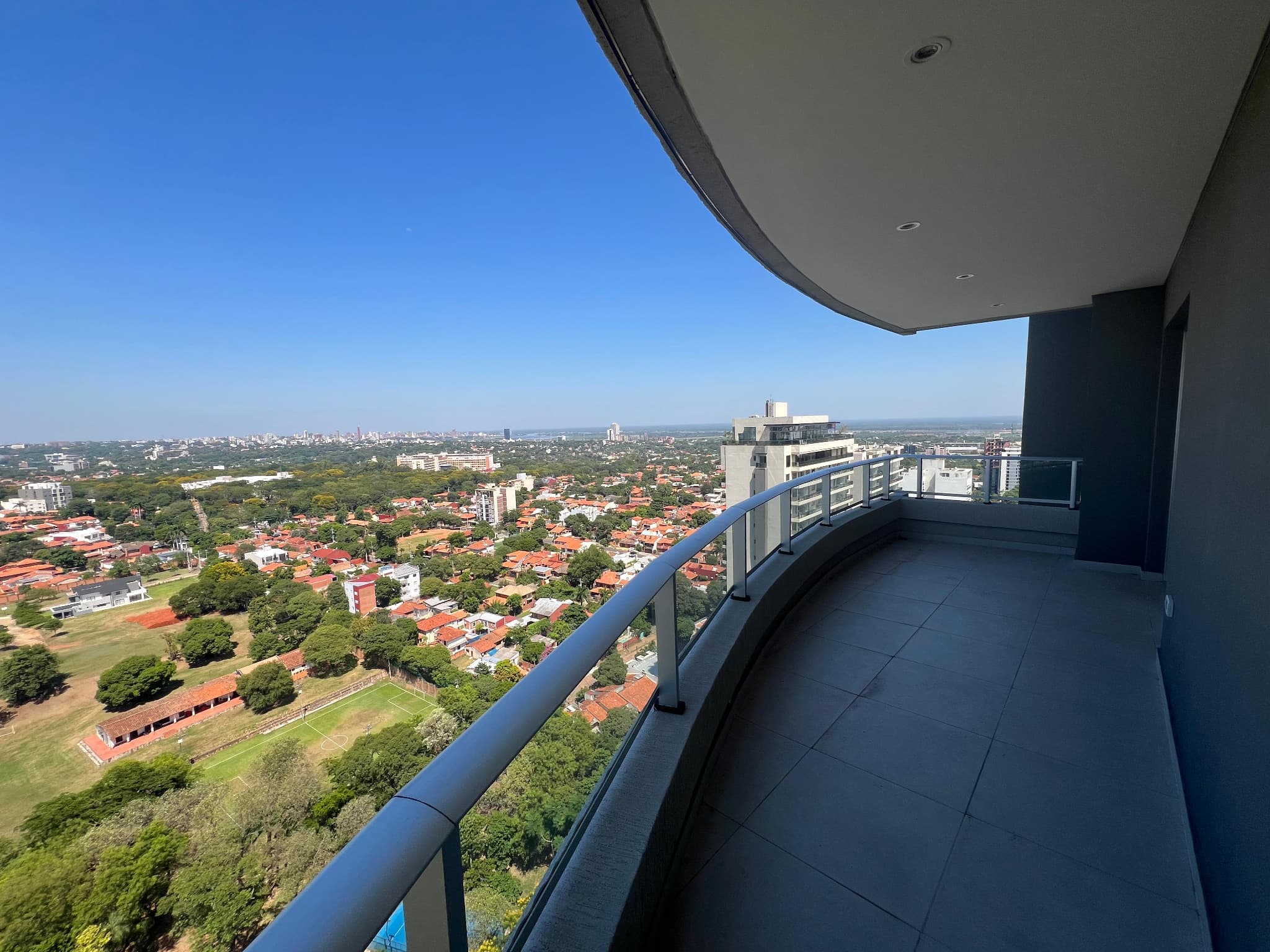 Vendo departamento de dos dormitorios en barrio Las Lomas
