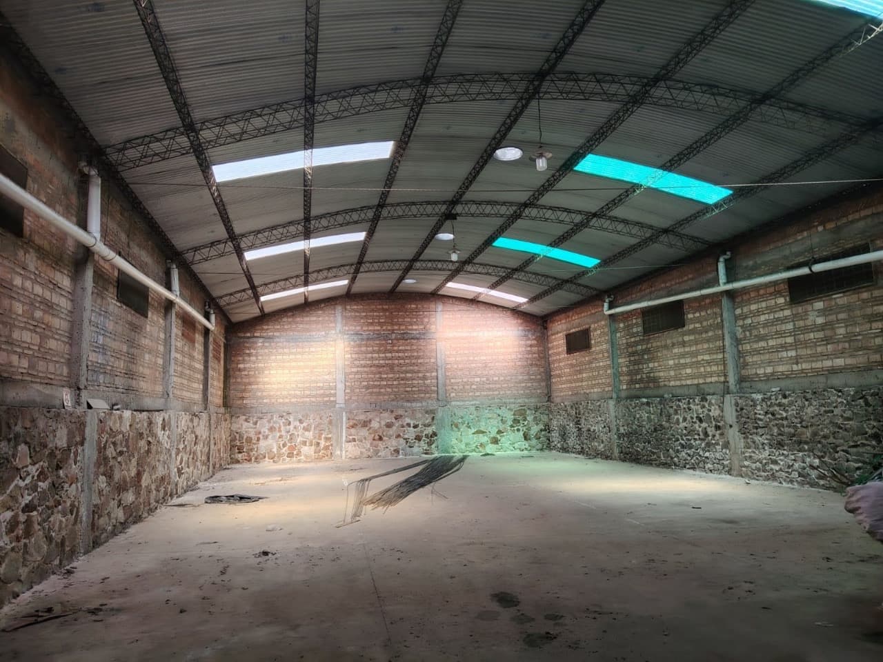Tinglado en Mariano Roque Alonso, foto 2