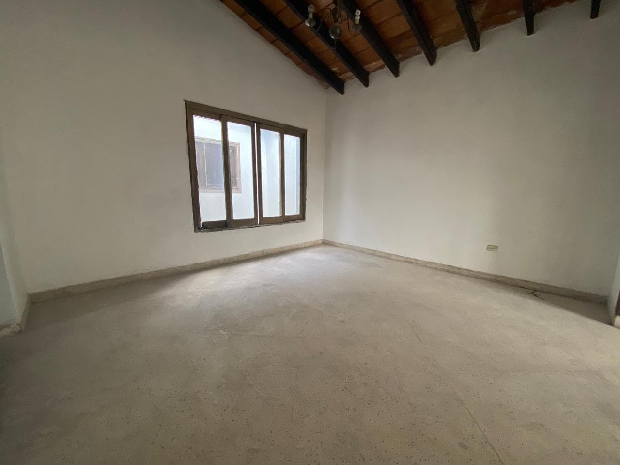 Se alquila casa sobre avda aviadores del chaco – ideal uso comercial - san jorge — foto 3