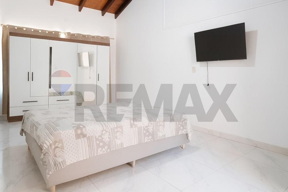 Casa - Venta - Los Laureles, Asunción, Paraguay, foto 4