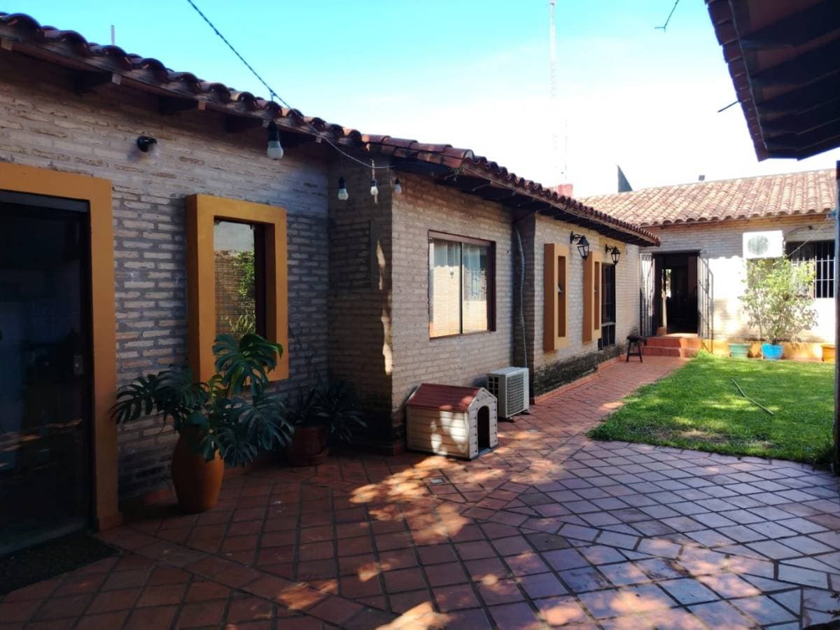 Casa en Villa Aurelia - Asunción