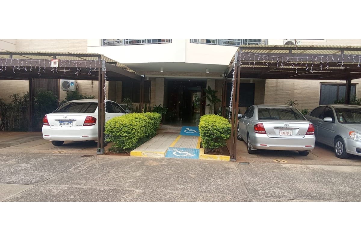 Departamento-Alquiler-Moises Bertoni y Cnel Escurra, Herrera, Asunción, foto 5