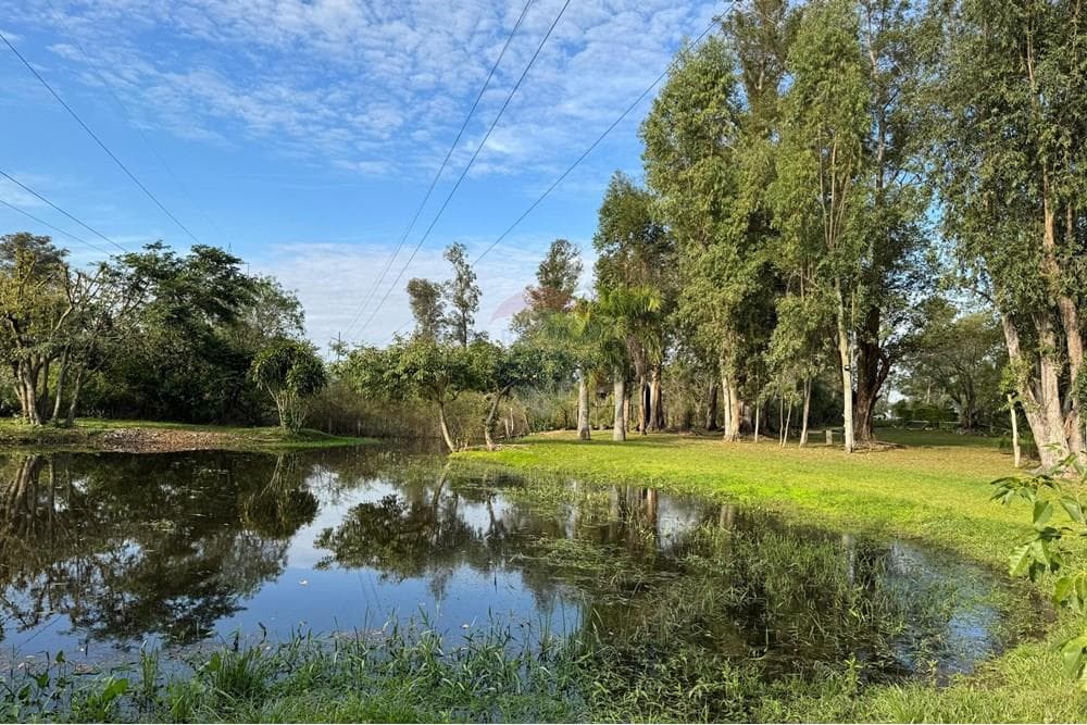Propietario vende hermosa casa quinta en ypacaraí