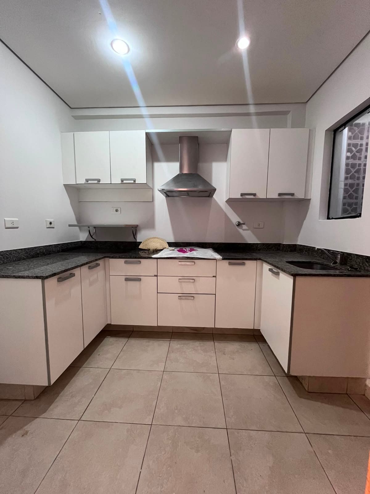 De departamento en Villa Morra – edificio maría reina, foto 2