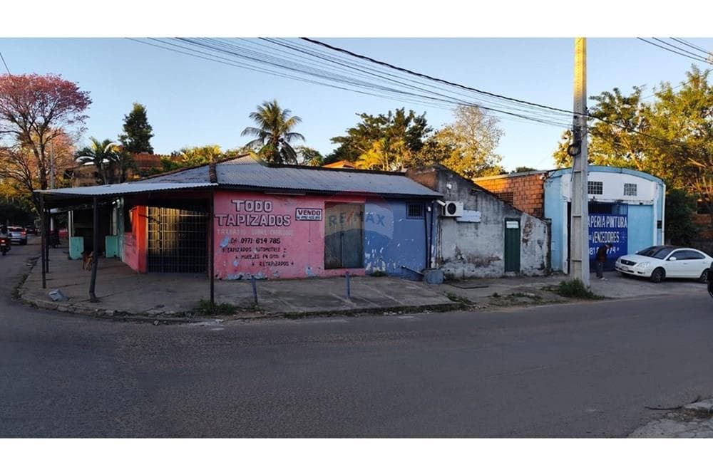 Terreno c/Casa a demoler altamente Comercial, foto 2