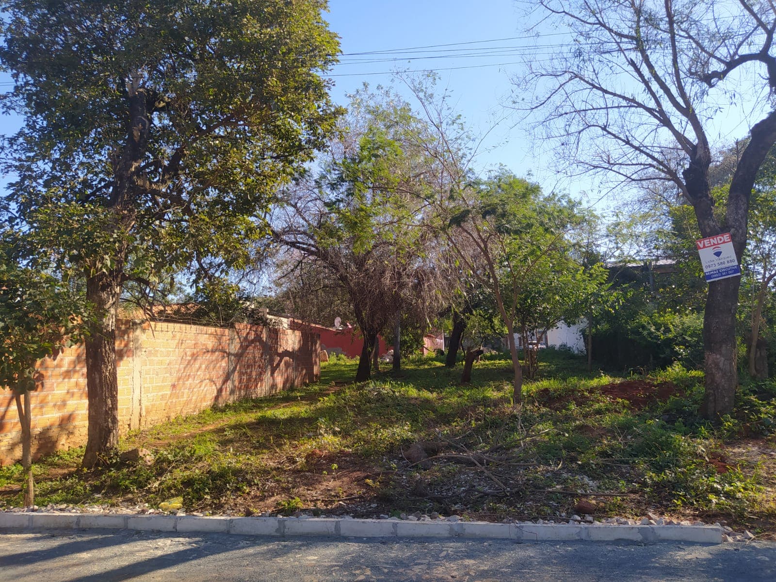 VENTA TERRENO 371m² - Luque Loma Merlo