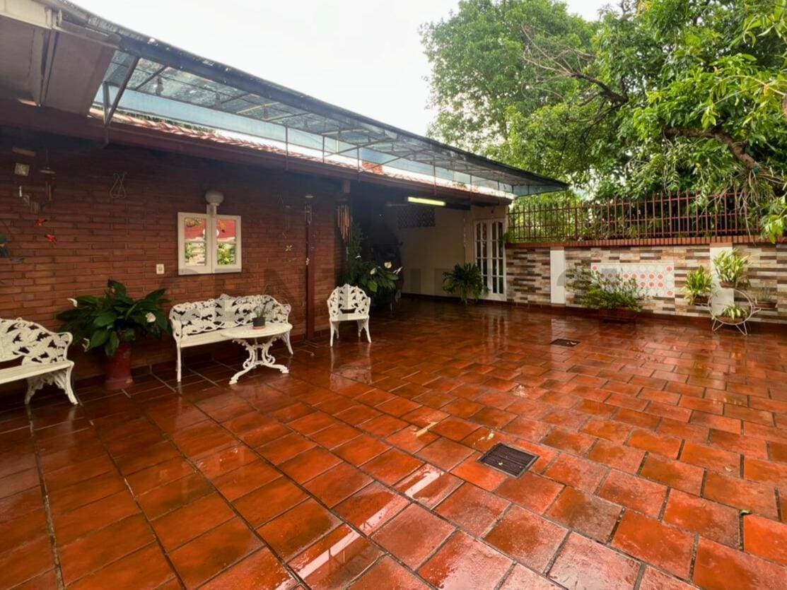 Hermosa casa en venta en el Barrio Mburucuyá - Asunción, foto 3