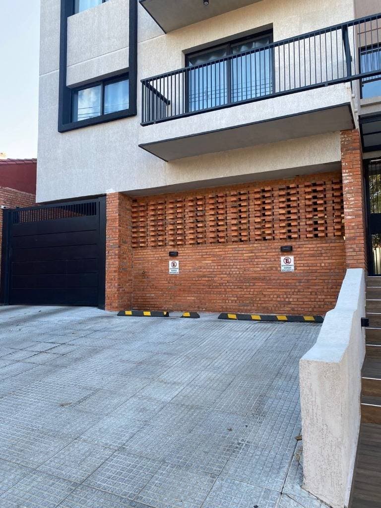 hermoso monoambiente de 31 m2 + cochera en Barrio Jara, foto 3