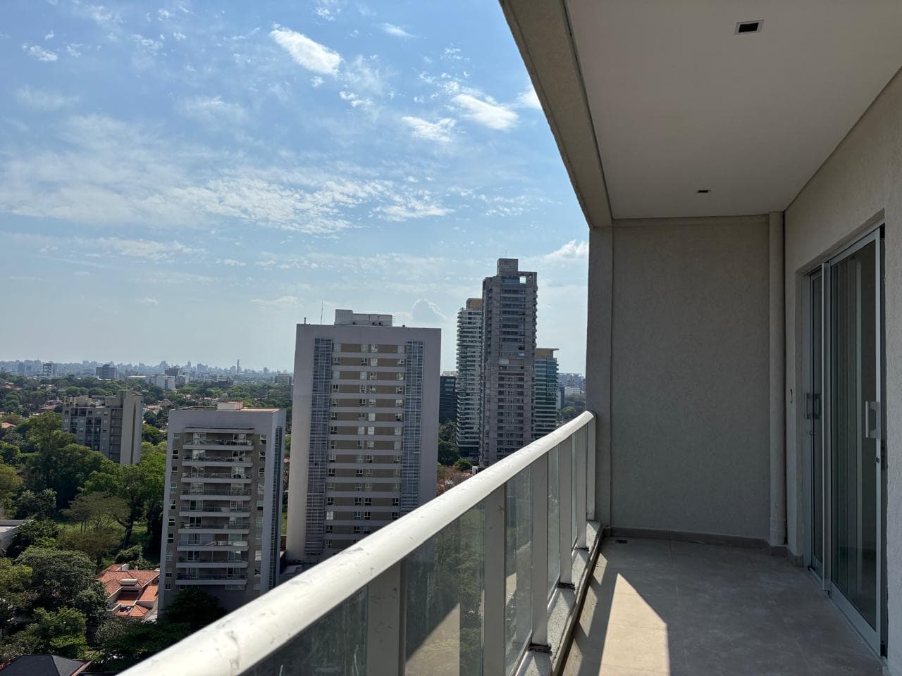 Elegante y amplio departamento con 3 dormitorios en el Edificio Fontanka 1