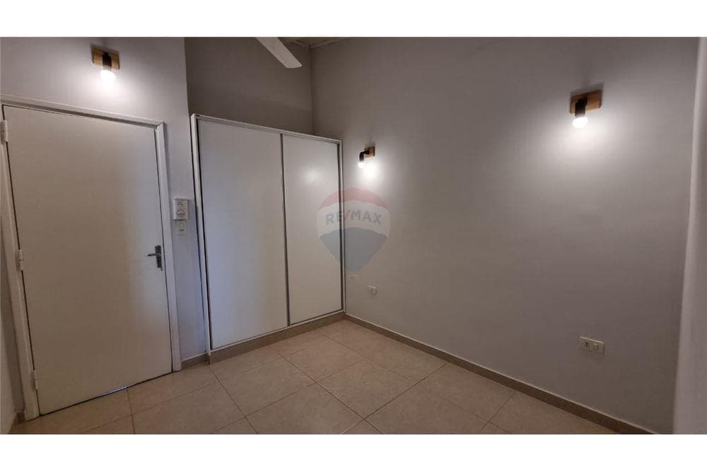 Casa de 4 Dormitorios en PB en Lambaré, foto 5