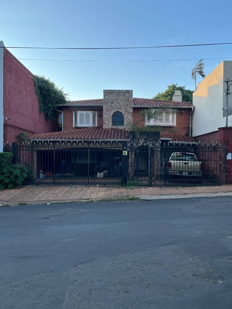 Vendo casa a metros de molas lopez