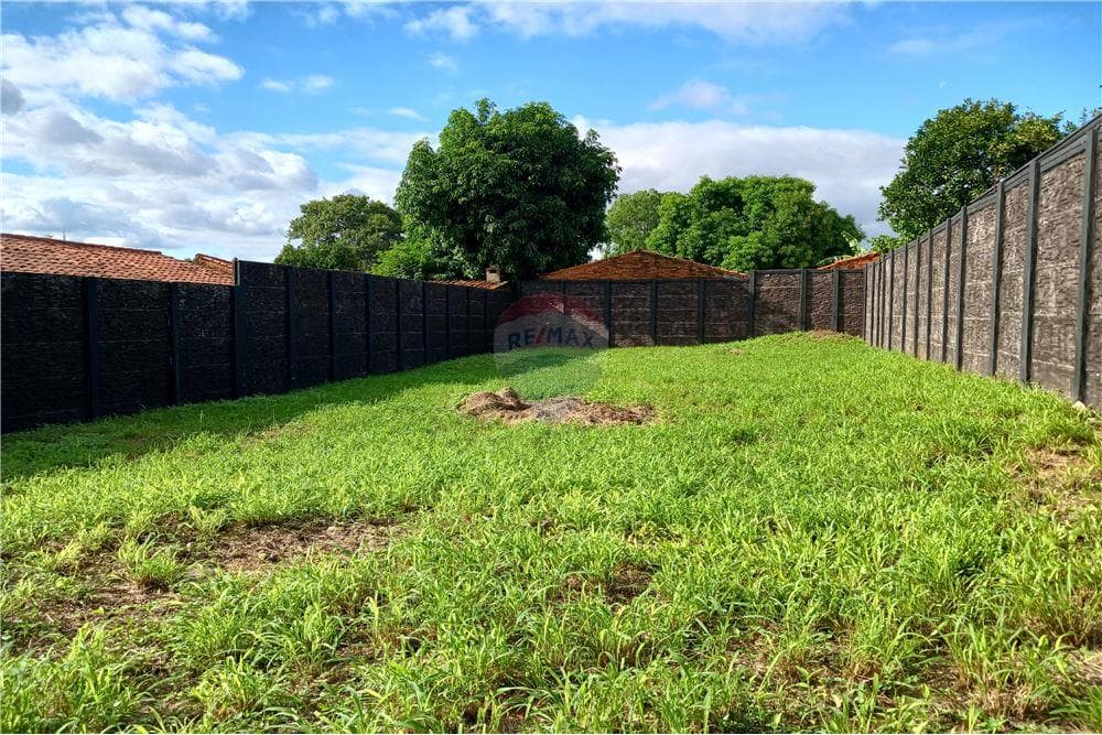 Terreno - Venta - Villa Elisa, Paraguay