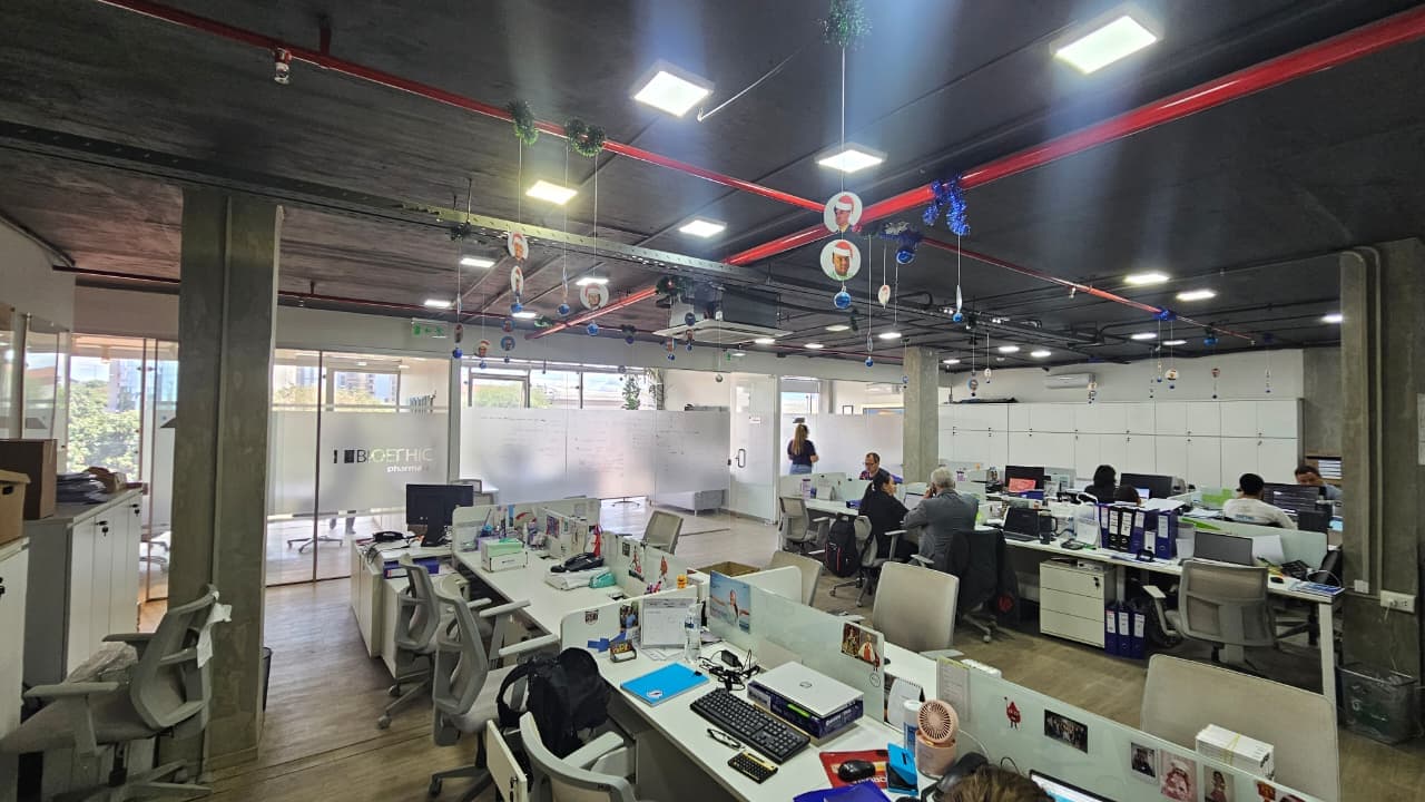 Oficina corporativa en alquiler – Villa Morra