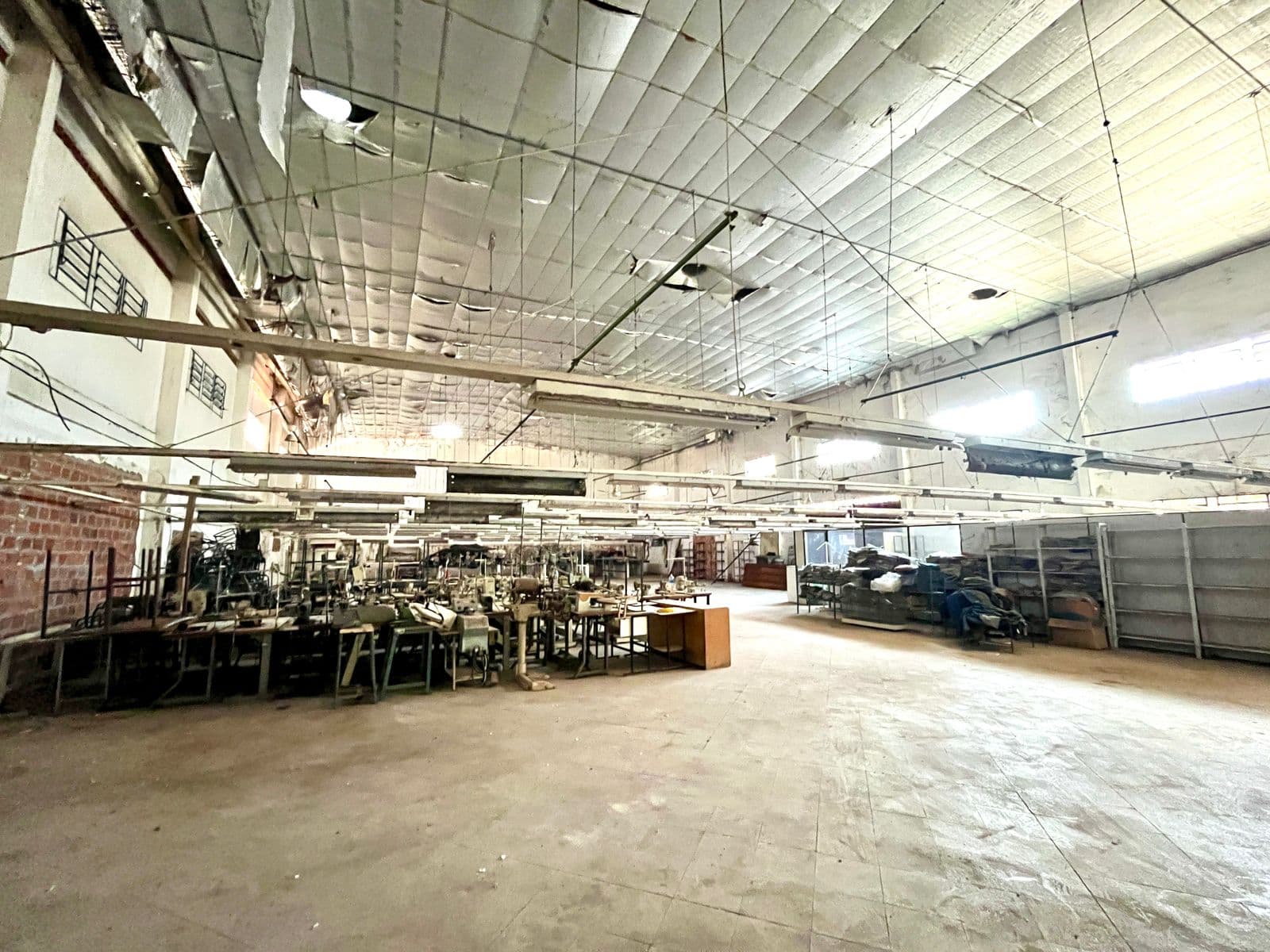 En alquiler – Depósito con oficinas en Fernando de la Mora Zona Sur — foto 5