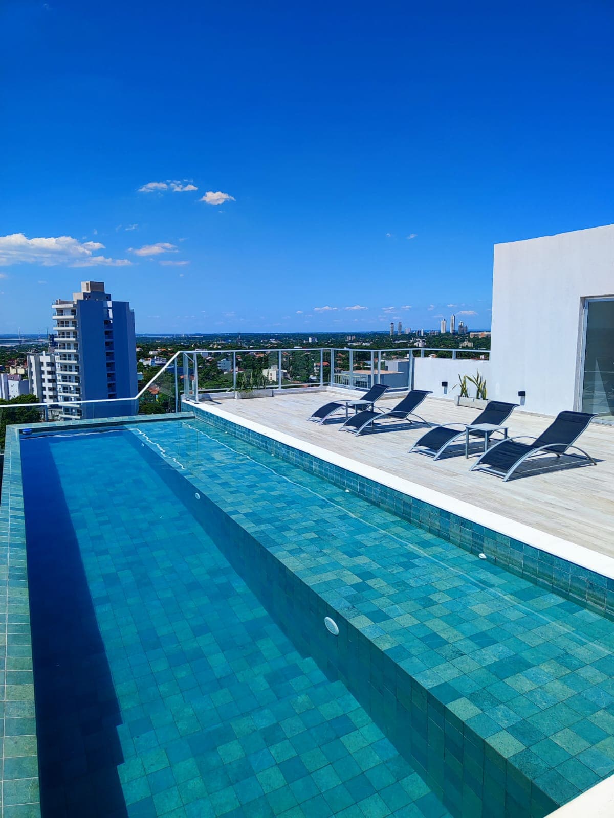 Alquilo departamento en Horizon Tower