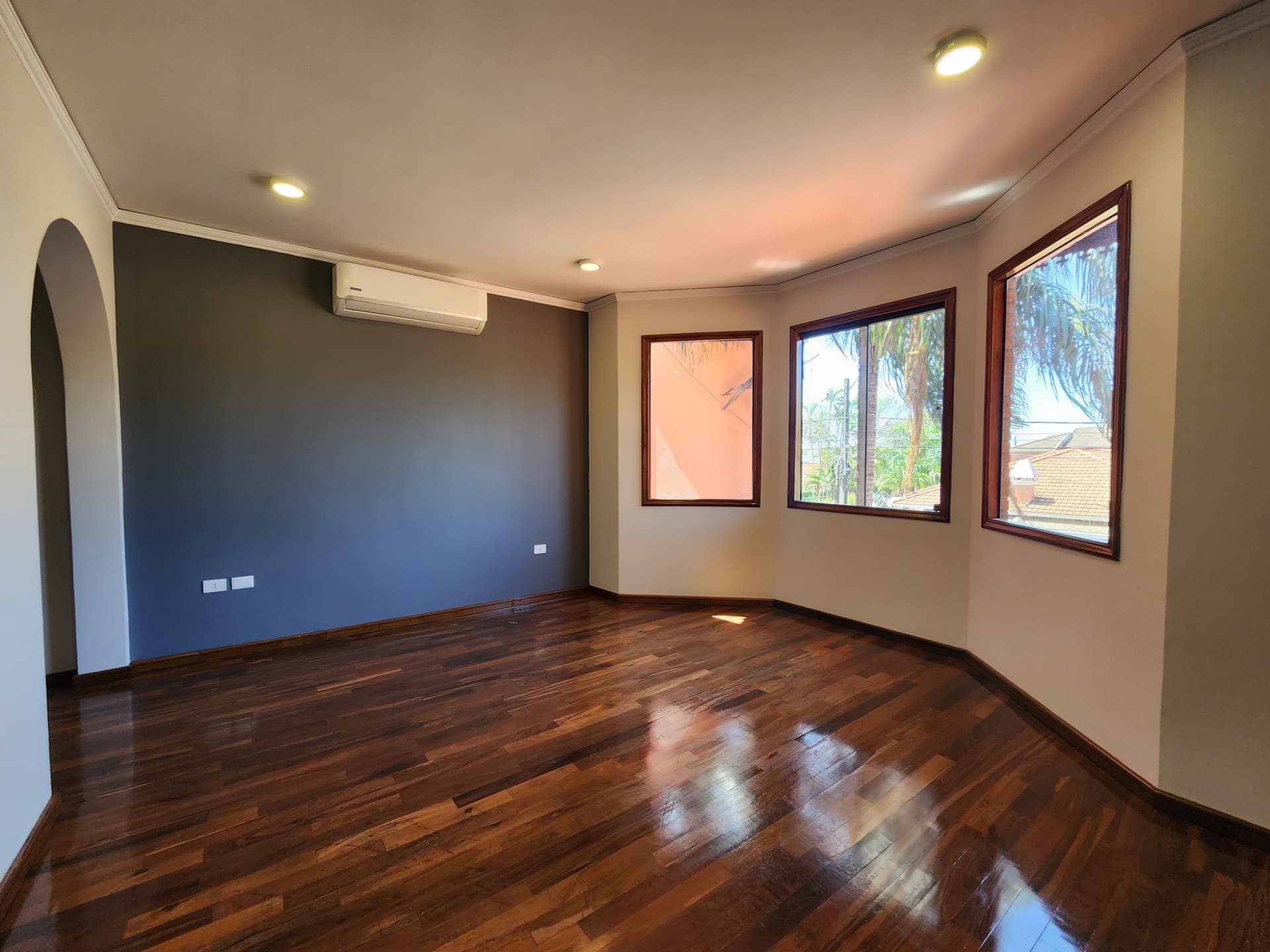 *alquilo Hermosa Residencia 3 Suites Barrio Mcal. Estigarribia, foto 3