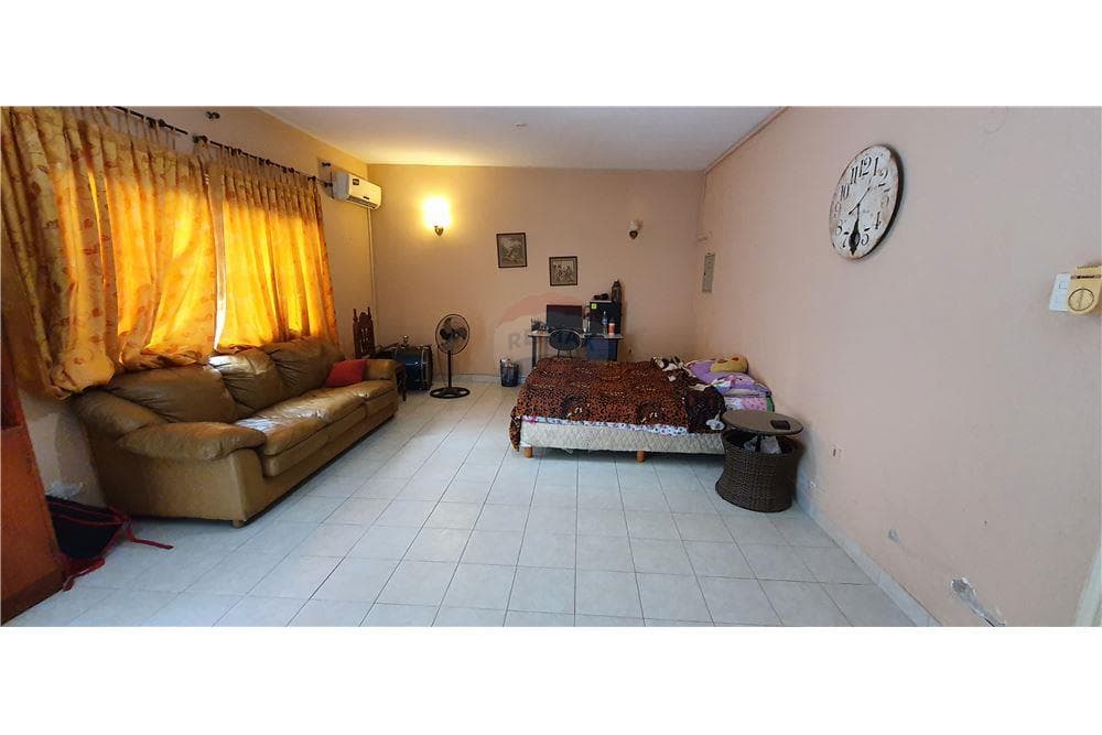 Hermosa Residencia en Barrio SAJONIA, foto 3
