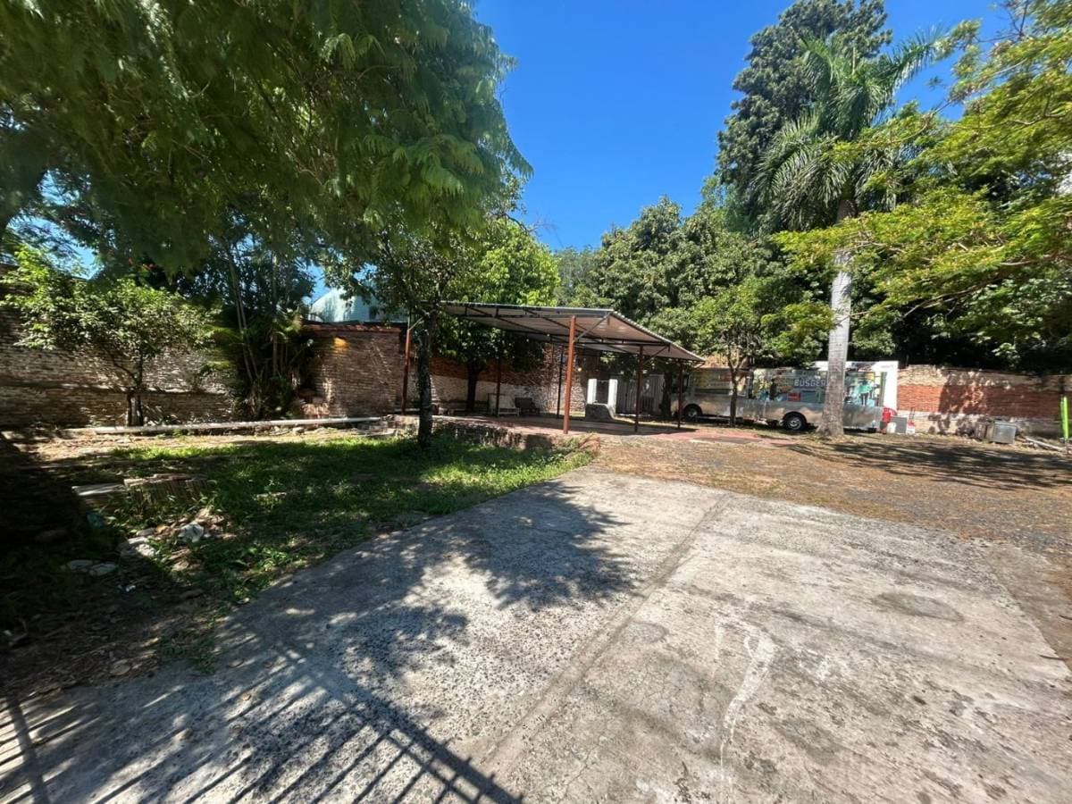 Importante terreno en Villa Morra, Asunción - id 31222, foto 3