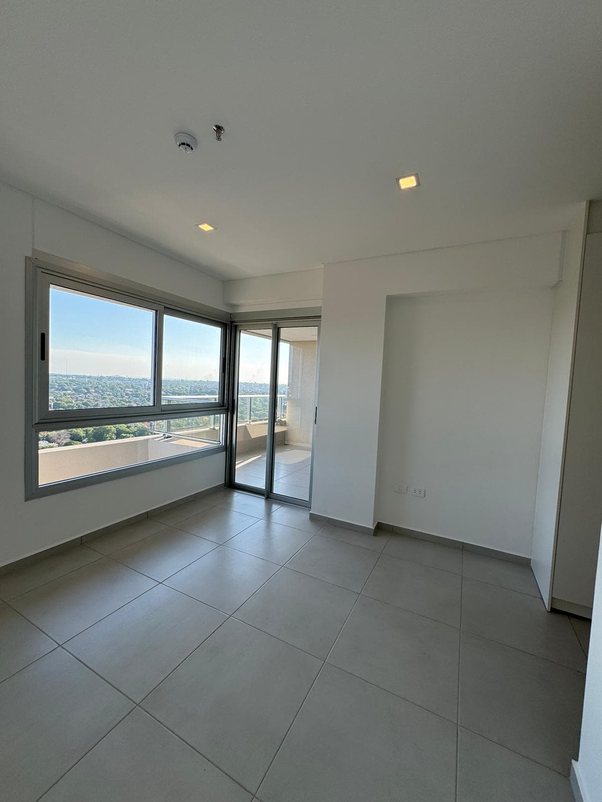 Amplio departamento a estrenar edif. Fortaleza boggiani — foto 3