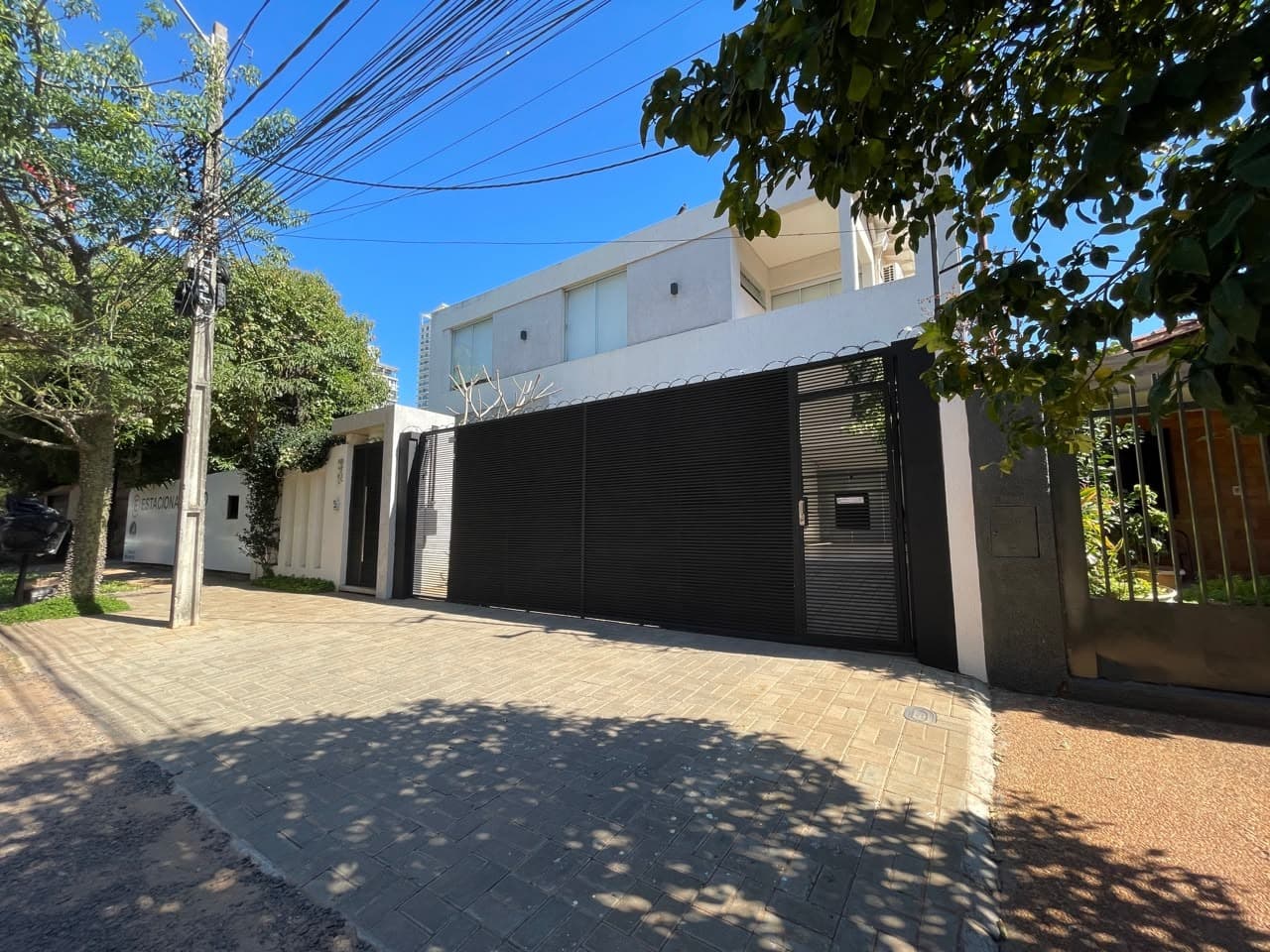 Casa en alquiler | A pasos del Shopping del Sol