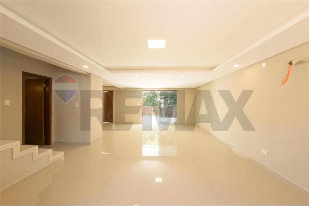 Excelente oportunidad!! Dúplex próximo estrenar - san roque de lambaré — foto 3
