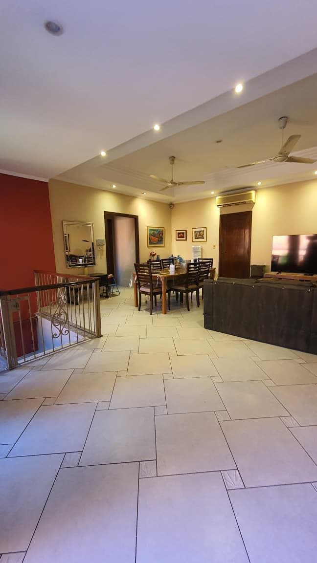Ubicación estratégica- en venta amplia residencia - barrio mcal lópez -Asunción, foto 4