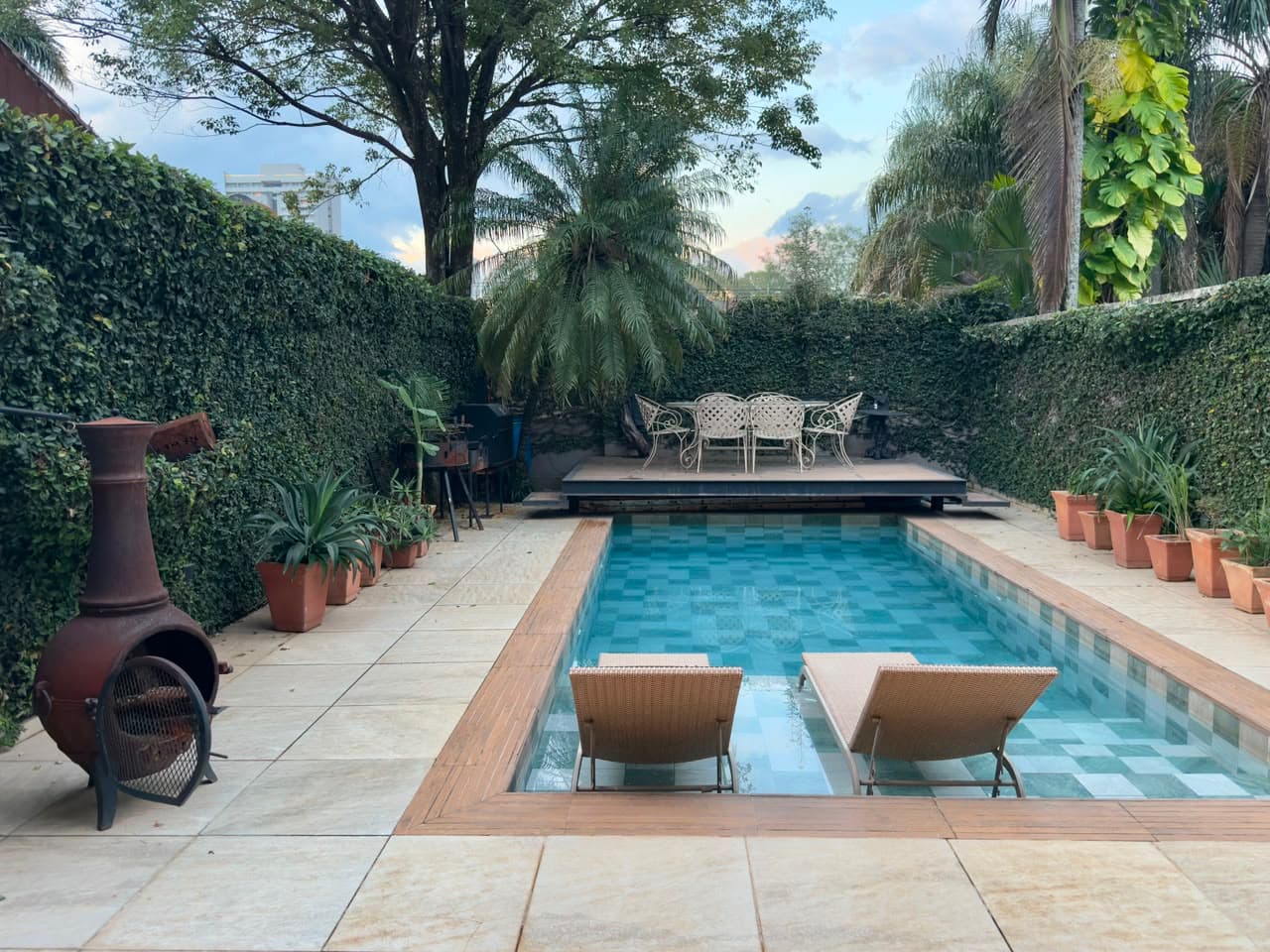 Vendo triplex - en barrio mariscal estigarribia