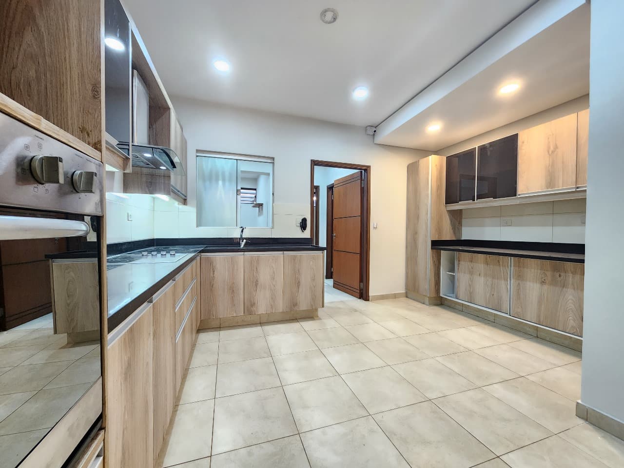 Hermoso duplex 3 dormitorios, en bo. Mburucuyá, foto 4