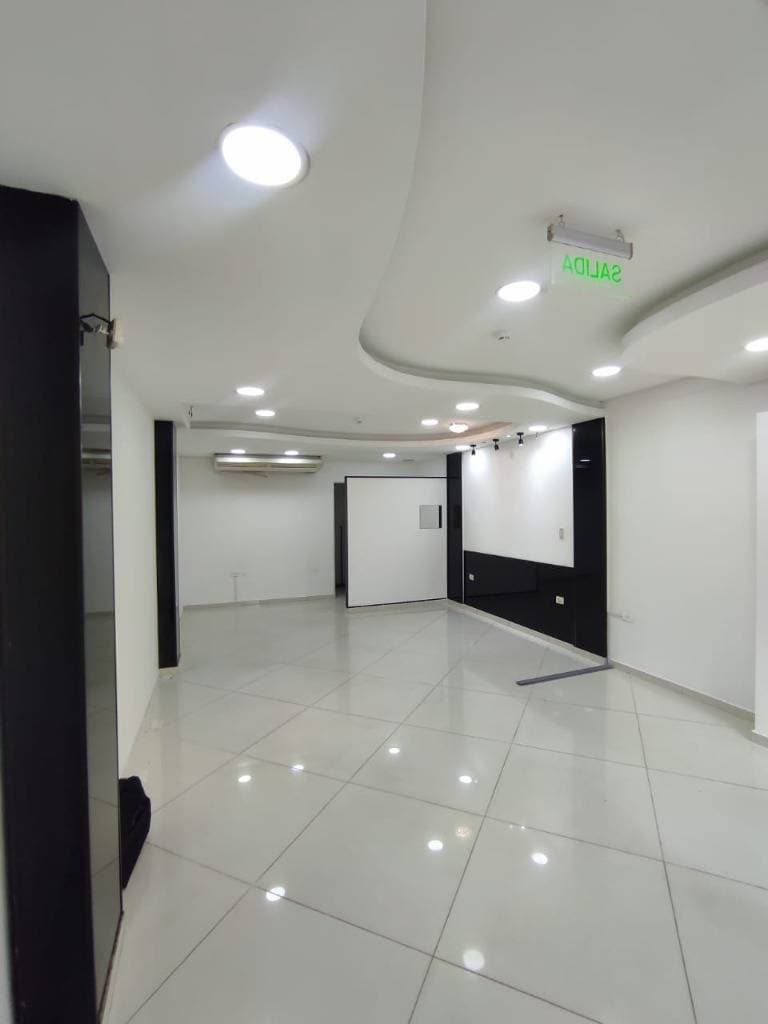 Salon comercial — foto 2