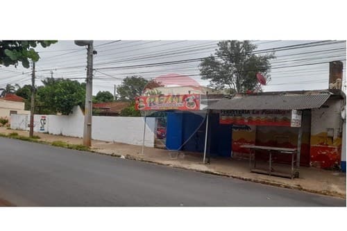De terreno en Fernando de la Mora con propiedad a demoler, foto 4