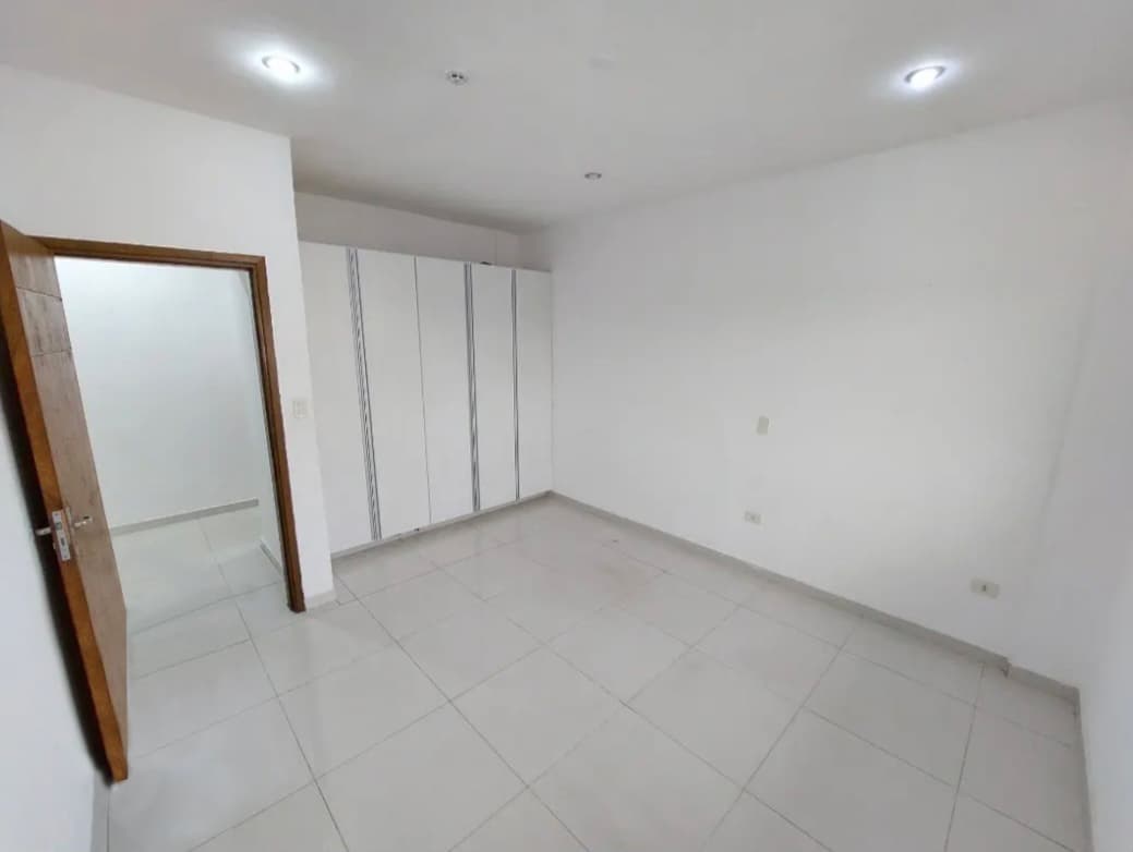 Departamento En Alquiler Tipo Penthouse, Zona Boggiani Mcal Estigarribia — foto 3