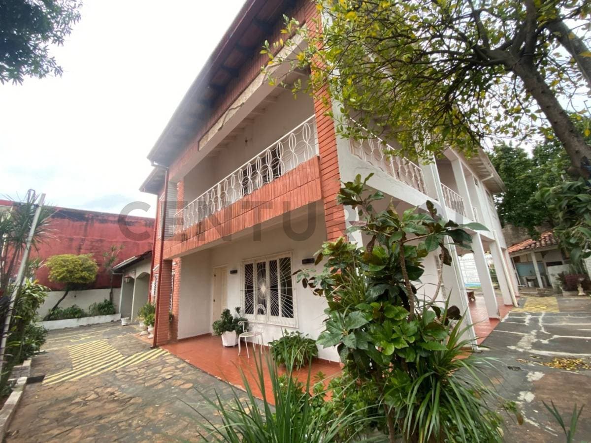 Vendo casa de 563 m2 en barrio san pablo, asuncion